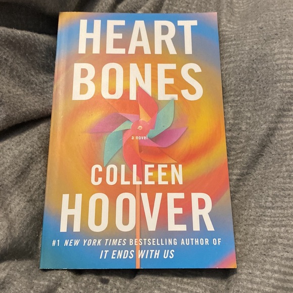 3 BRAND NEW Colleen Hoover Books - Picture 3 of 3